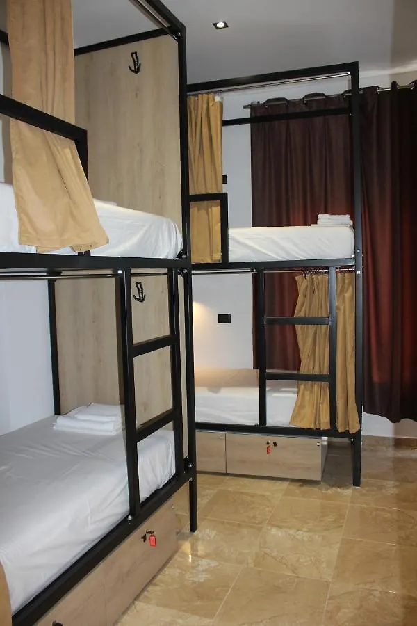 Central Boutique Hostel Sarandë Albania